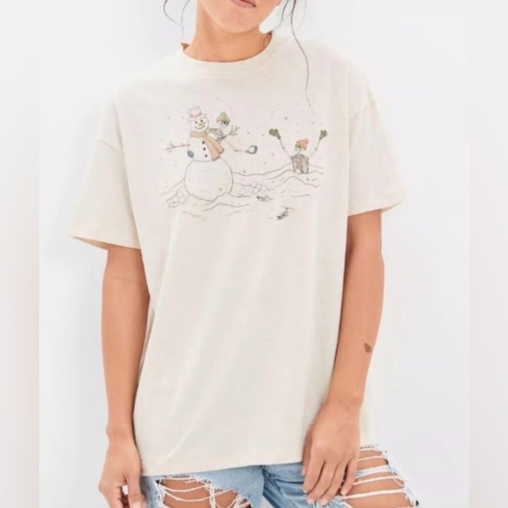 American Eagle Outfitters Cream Snowman and Skeleton Graphic Tee